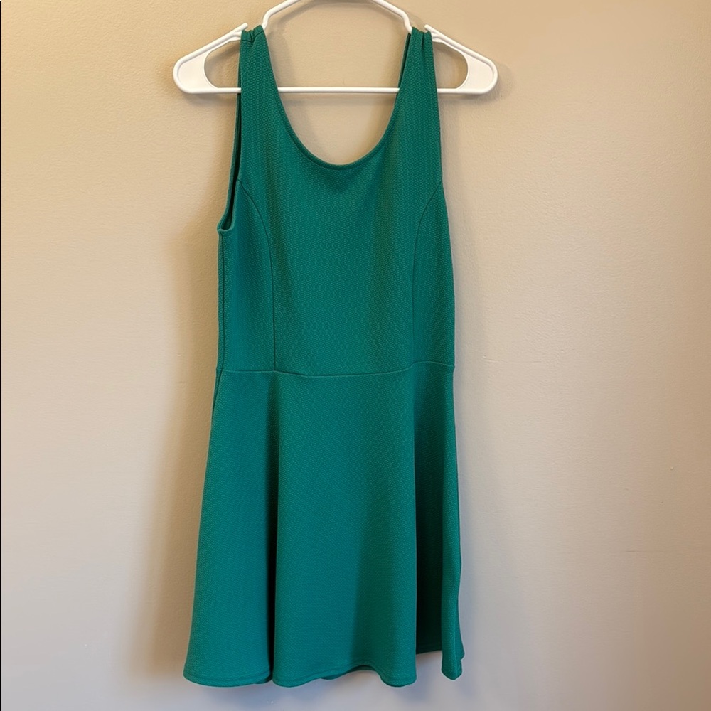 Green Sleeveless Dress